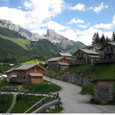 Holiday Alpenrose.17